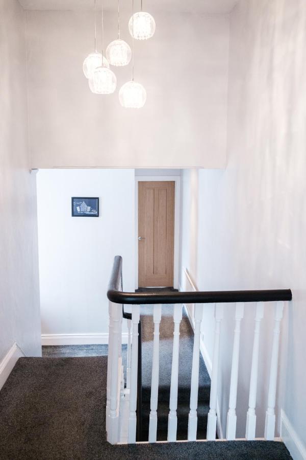 Gorgeous 3 Bedroom Victorian Townhouse Lisburn Eksteriør bilde