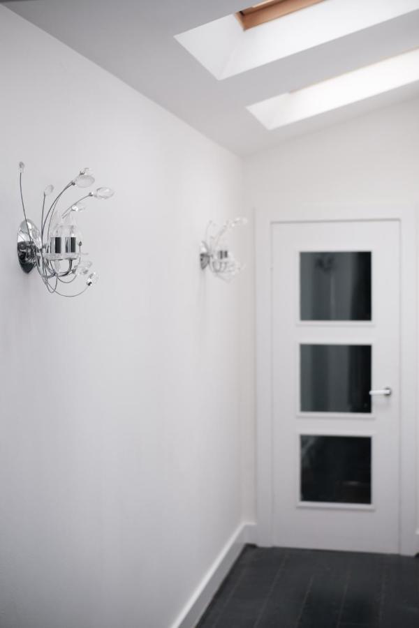Gorgeous 3 Bedroom Victorian Townhouse Lisburn Eksteriør bilde