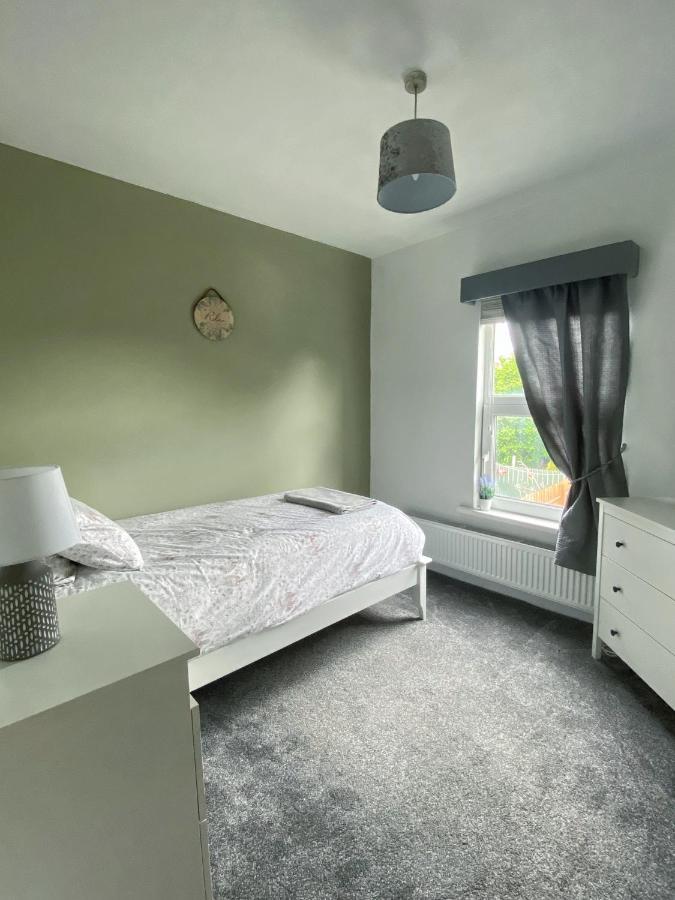 Gorgeous 3 Bedroom Victorian Townhouse Lisburn Eksteriør bilde